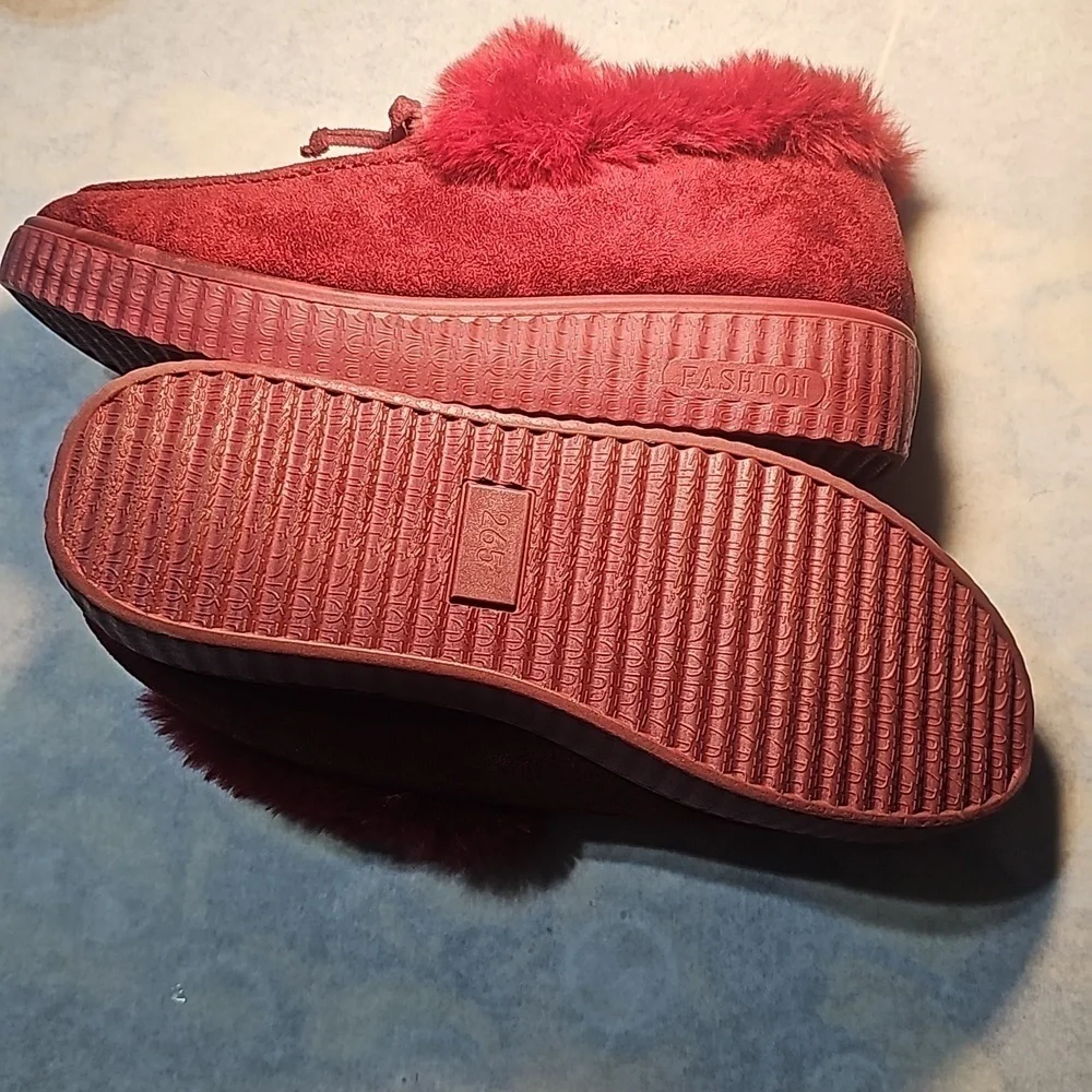 Platform Slip-on Furry Shoes Slippers NWOT